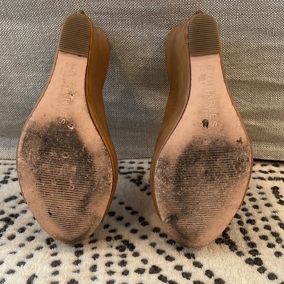 Charles by Charles David tan Leather Block Wedges sz 8.5M - Picture 8 of 9